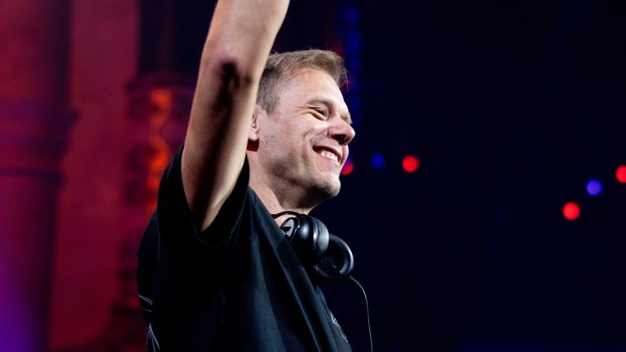 Armin Van Buuren explora o afro-house com Louis III, em “Part Of Me”